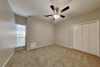 2127 Jamara Ln in Houston, TX - Building Photo - Building Photo