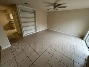 5268 S Brightside View Dr in Baton Rouge, LA - Building Photo - Building Photo