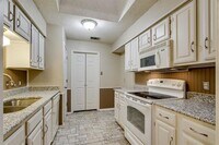 3712 Roussillon Dr photo'