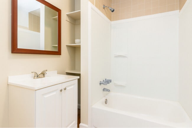 7 Main St in Millerton, NY - Building Photo - Building Photo