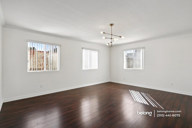 1616 W 39th Pl in Los Angeles, CA - Building Photo - Building Photo