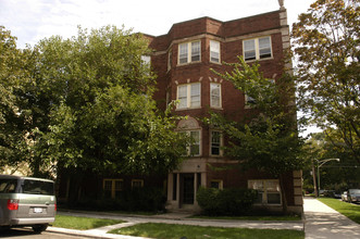 6147 N Hoyne Ave in Chicago, IL - Building Photo - Building Photo