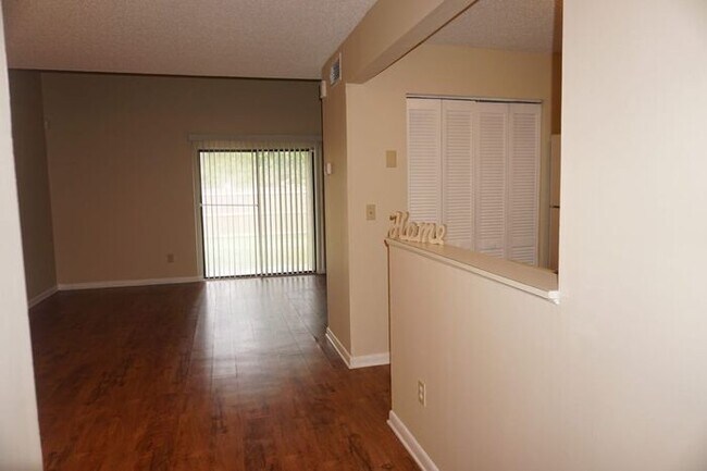 8372 Pineverde Ln in Jacksonville, FL - Building Photo - Building Photo