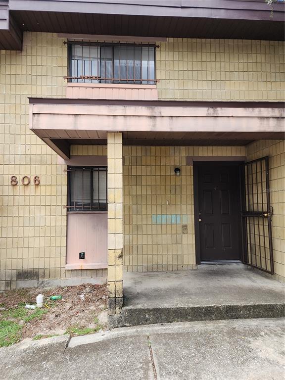 property at 806 SW 64th Terrace