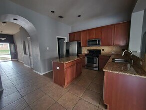 633 Grayson Ln in Lake Dallas, TX - Building Photo - Building Photo