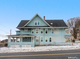 361 Ridgefield Ave in Bridgeport, CT - Building Photo