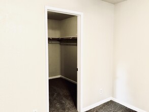 1190 S Winery Ave, Unit 186 in Fresno, CA - Building Photo - Building Photo