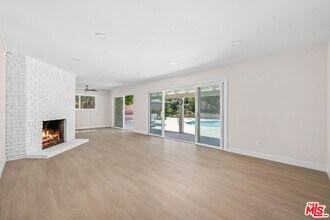 23414 Dolorosa St in Los Angeles, CA - Building Photo - Building Photo