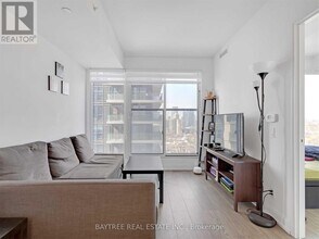 181 Dundas St E in Toronto, ON - Building Photo - Building Photo