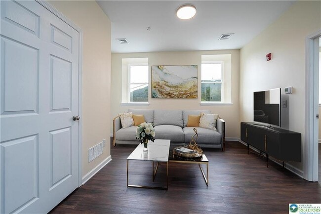 418 W Race St in Pottsville, PA - Building Photo - Building Photo