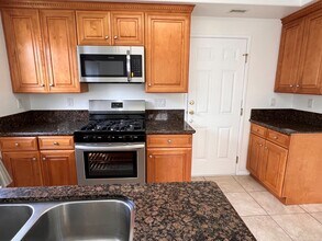 16510 La Salle Ave in Gardena, CA - Foto de edificio - Building Photo