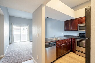 1065 W 1st St-Unit -201 in Tempe, AZ - Building Photo - Building Photo