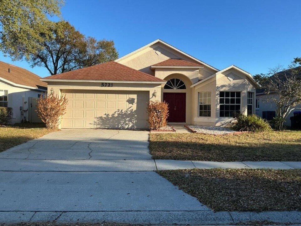 5721 Rywood Dr in Orlando, FL - Building Photo