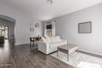 8690 E Mescal St in Scottsdale, AZ - Building Photo - Building Photo