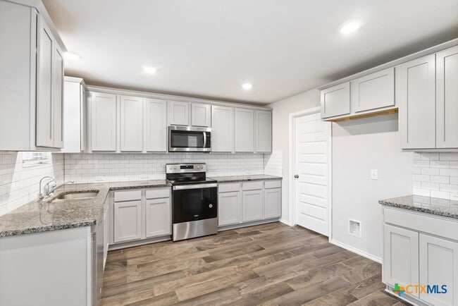 property at 2432 Ayers Dr