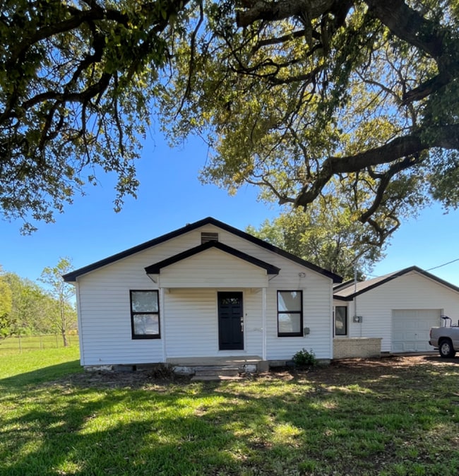 property at 1585 W Virginia St