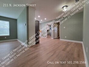 211 N Jackson St in Cabot, AR - Building Photo - Building Photo