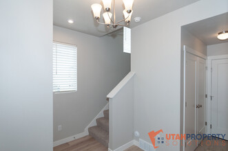 999 W 360 S in Highland, UT - Building Photo - Building Photo