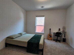 472 Algaroba Loop in Mustang Ridge, TX - Building Photo - Building Photo
