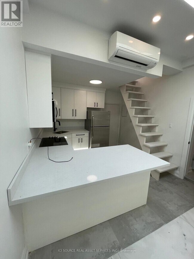 754 Queen St E in Toronto, ON - Building Photo - Building Photo