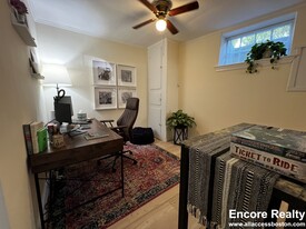 5 Fairbanks St, Unit #1 in Brookline, MA - Foto de edificio - Building Photo