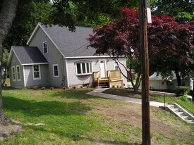 5 George St in Auburn, MA - Building Photo
