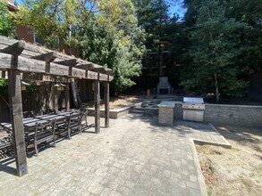 100 Bayo Vista Ave in Oakland, CA - Building Photo - Building Photo