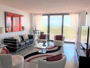 3400 N Ocean Dr in West Palm Beach, FL - Building Photo - Building Photo