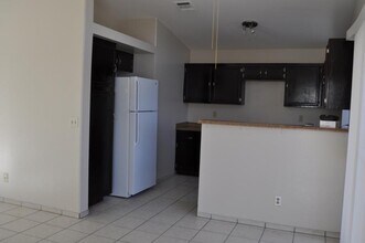 1128 Pleasant Brook St in Las Vegas, NV - Building Photo - Building Photo