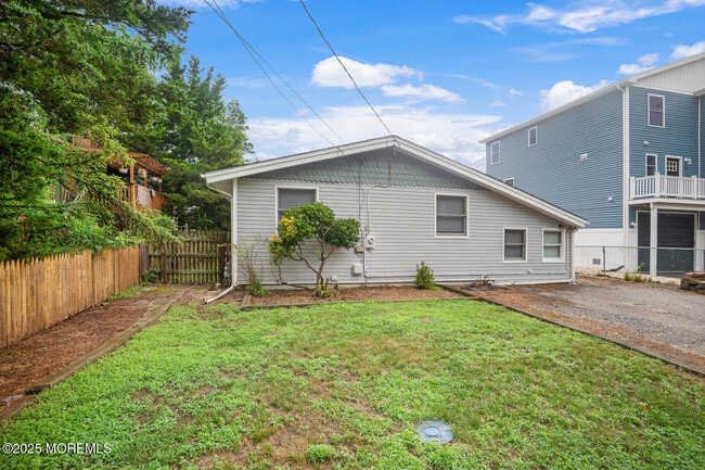 property at 9 Admiral Dr