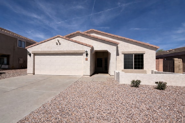 516 E Wolf Hollow Dr in Casa Grande, AZ - Building Photo - Building Photo