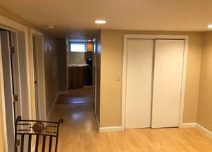 180 Fish Rd, Unit 1 in Tiverton, RI - Foto de edificio - Building Photo