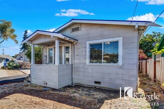 320 Evans Ave in Vallejo, CA - Building Photo - Building Photo