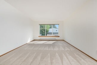 The Magnolia in Seattle, WA - Building Photo - Building Photo