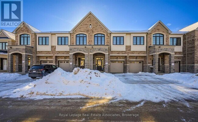 645 Boyd Ln in Milton, ON - Building Photo - Building Photo