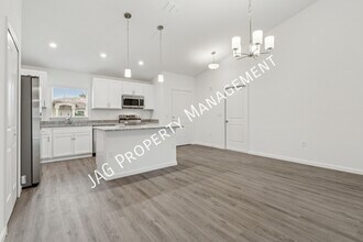 271 Christensen Ave SE in Palm Bay, FL - Building Photo - Building Photo