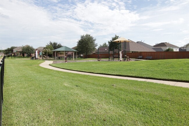 property at 1018 Yorkshire Hollow Ln