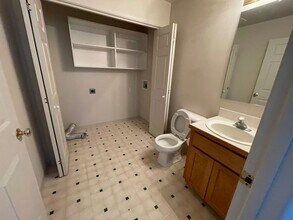 2430 NW Granite Ct in Pullman, WA - Building Photo - Building Photo