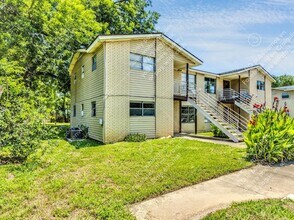 744 Old Martindale Rd in San Marcos, TX - Building Photo - Building Photo