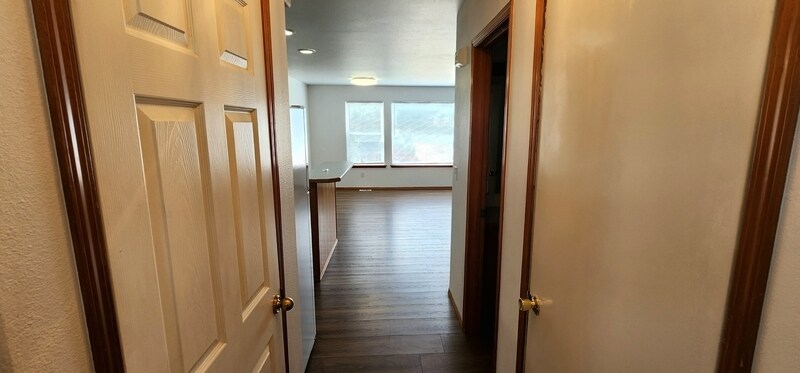 1330 S Skyline Dr in Moses Lake, WA - Building Photo