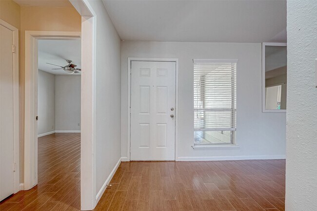 2022 Highland Hills Dr