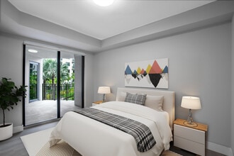 Shalimar Plantation East in Plantation, FL - Foto de edificio - Building Photo