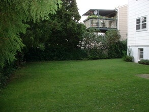 26 S Dutcher St, Unit 2nd Floor in Irvington, NY - Foto de edificio - Building Photo
