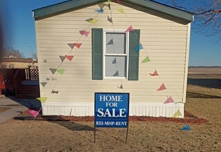 26 Village Ct in Mediapolis, IA - Building Photo - Building Photo