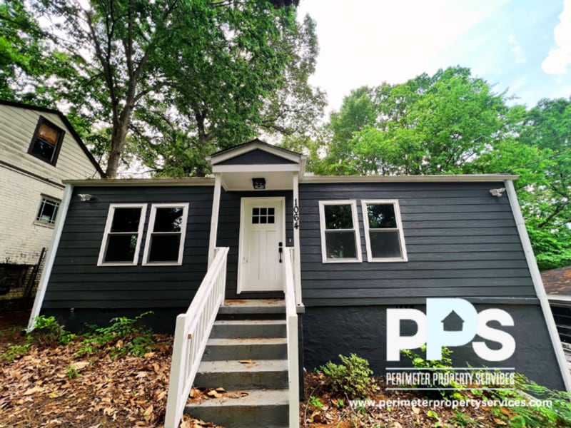 1064 Westmoor Dr NW in Atlanta, GA - Building Photo