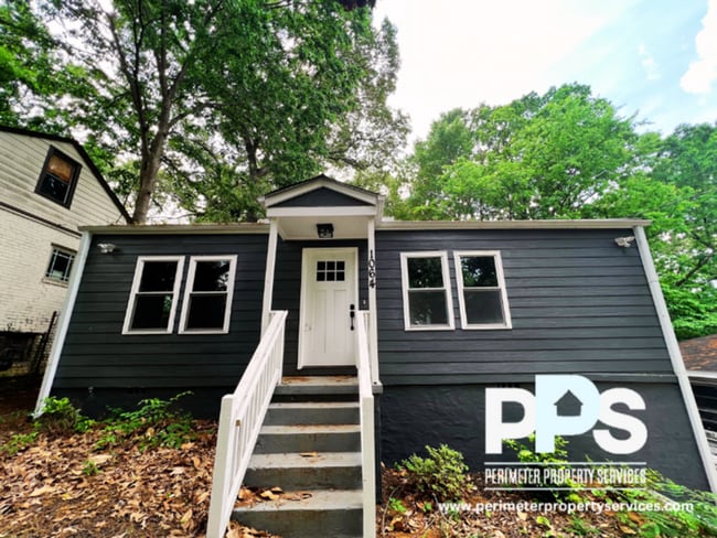 property at 1064 Westmoor Dr NW