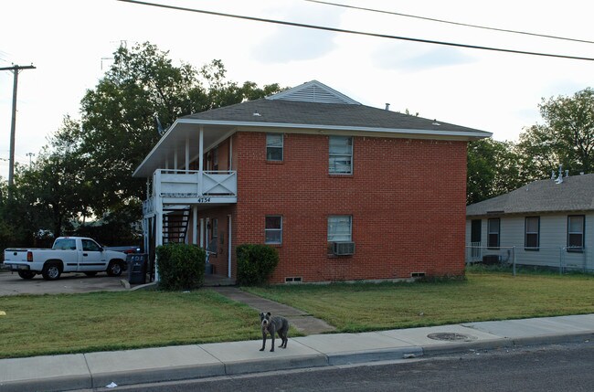 4734 Hamilton Ave in Dallas, TX - Building Photo - Building Photo