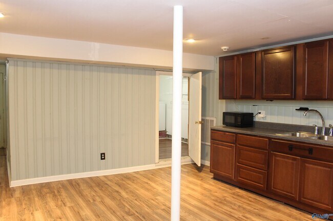 2702 Evergreen St SE in Huntsville, AL - Building Photo - Building Photo