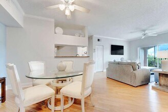 2417 Tuscany Way in Boynton Beach, FL - Building Photo - Building Photo