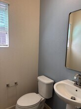 5558 Kennedy Pl in Cotati, CA - Building Photo - Building Photo